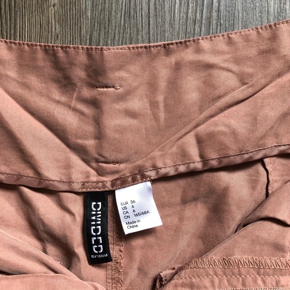 🌞3 for $25🌞 | High Waisted Paperbag Trouser Shorts - Picture 4 of 5
